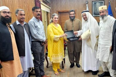 Sheikh Nizam Yaquby Visits QAU, Advocates for Knowledge Preservation and Reading Culture