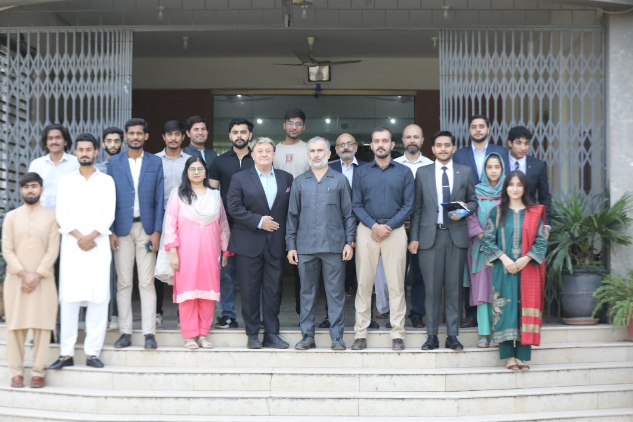 Career Counseling Seminar: Global Education: A Gateway to Future Opportunities Career Counseling Seminar: Global Education: A Gateway to Future Opportunities