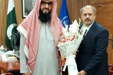 IIUI Presidential Advisor Calls on QAU Vice Chancellor