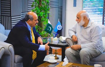 Prof. Dr. Zafar Nawaz Jaspal, Vice Chancellor, Quaid-i-Azam University, met with Prof. Dr. Niaz Ahmad Akhtar (S.I.), Chairman, Higher Education Commission (HEC).