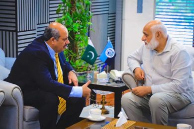 Prof. Dr. Zafar Nawaz Jaspal, Vice Chancellor, Quaid-i-Azam University, met with Prof. Dr. Niaz Ahmad Akhtar (S.I.), Chairman, Higher Education Commission (HEC).