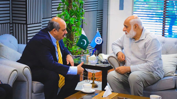 Prof. Dr. Zafar Nawaz Jaspal, Vice Chancellor, Quaid-i-Azam University, met with Prof. Dr. Niaz Ahmad Akhtar (S.I.), Chairman, Higher Education Commission (HEC).